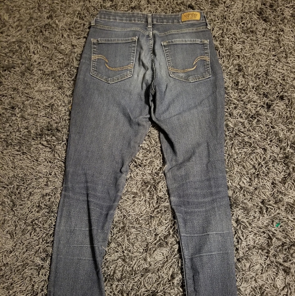 Jeans - Picture 2 of 3